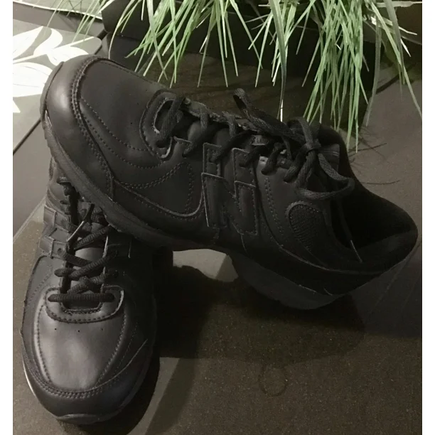 New Balance 410V1 Black Leather Running Sneakers shoes Men’s 9 MW410BK 4E
