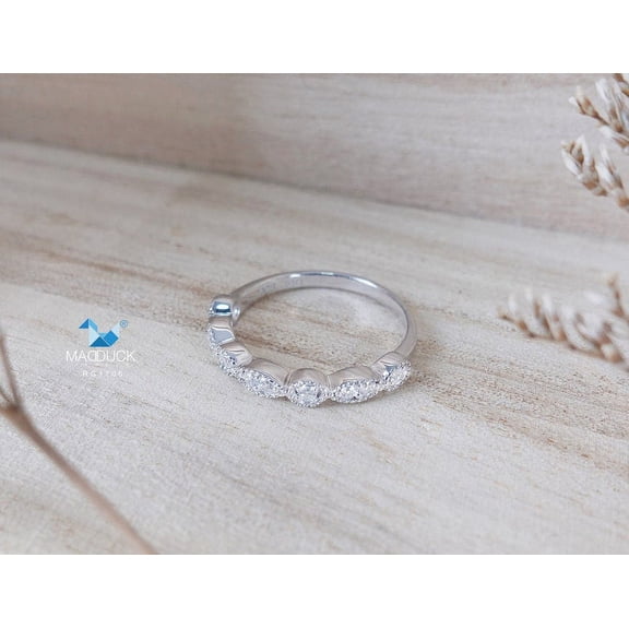 Cubic Zirconia / Sterling Silver 925 Ring / Rhodium plated Nickel-Free / MadDuckJewels RG1706 / Thailand Jewelry