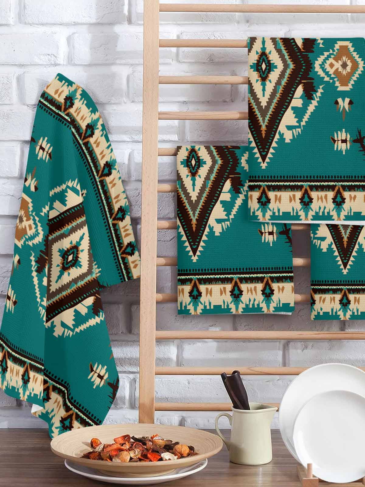 Green Southwestern Kitchen Dish Towels for Drying Dishes Set of 2, Vintage Boho Ethnic Geometric Waffle Weave Microfiber Hand Tea Bathroom Towels Quick Dry & Absorbent Towel 15.7x23.6
