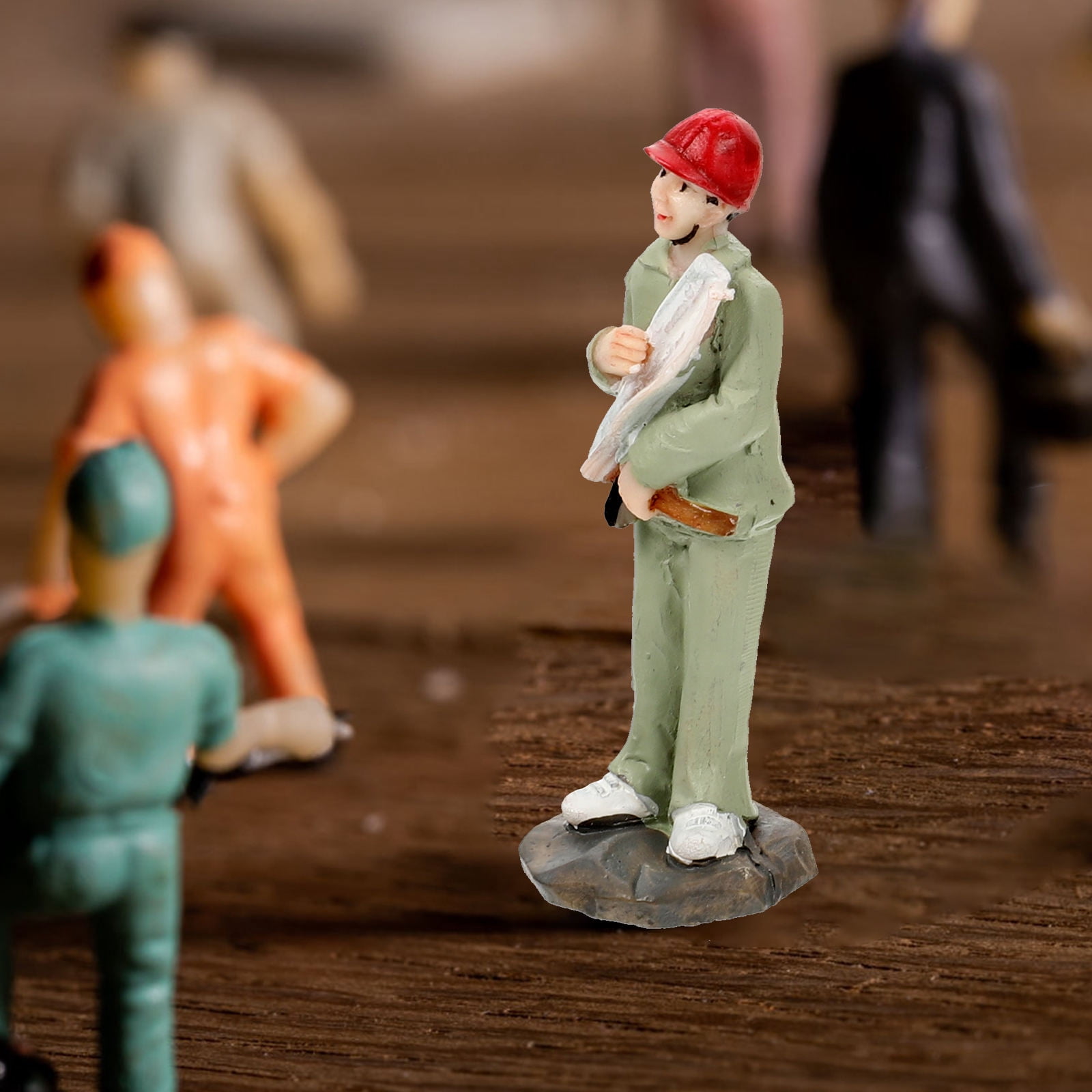 FOLOYORI 7Pcs Mini People Figurines for Miniature Scene Creation Role Play and Tabletop Ornament present