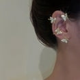 thumbnail image 4 of Pendiente Mariposa Ear Clip Sunnimix Pendiente elegante, 4 of 8