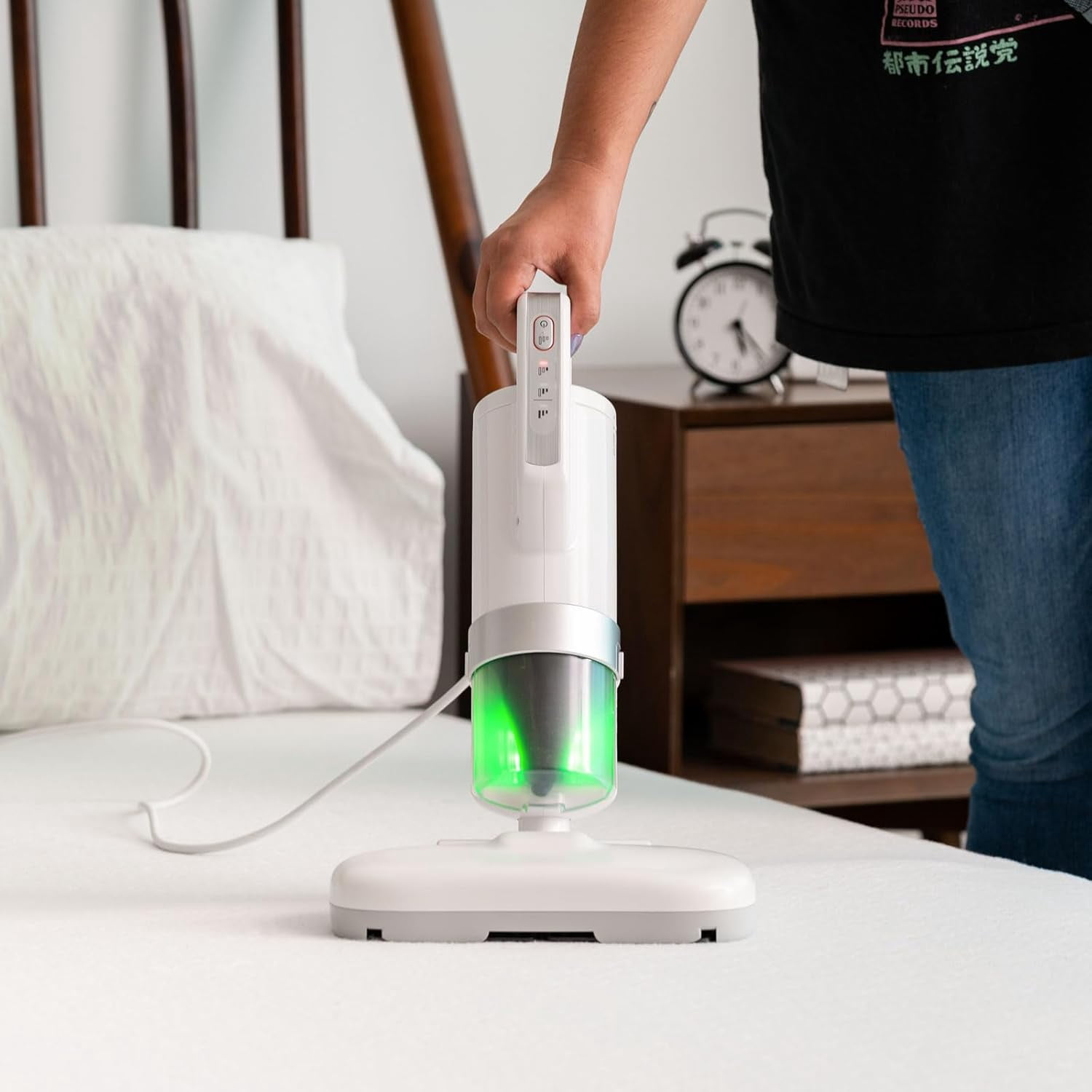 IRIS Corded Handheld Vacuum Cleaner with Dust Sensor, White
