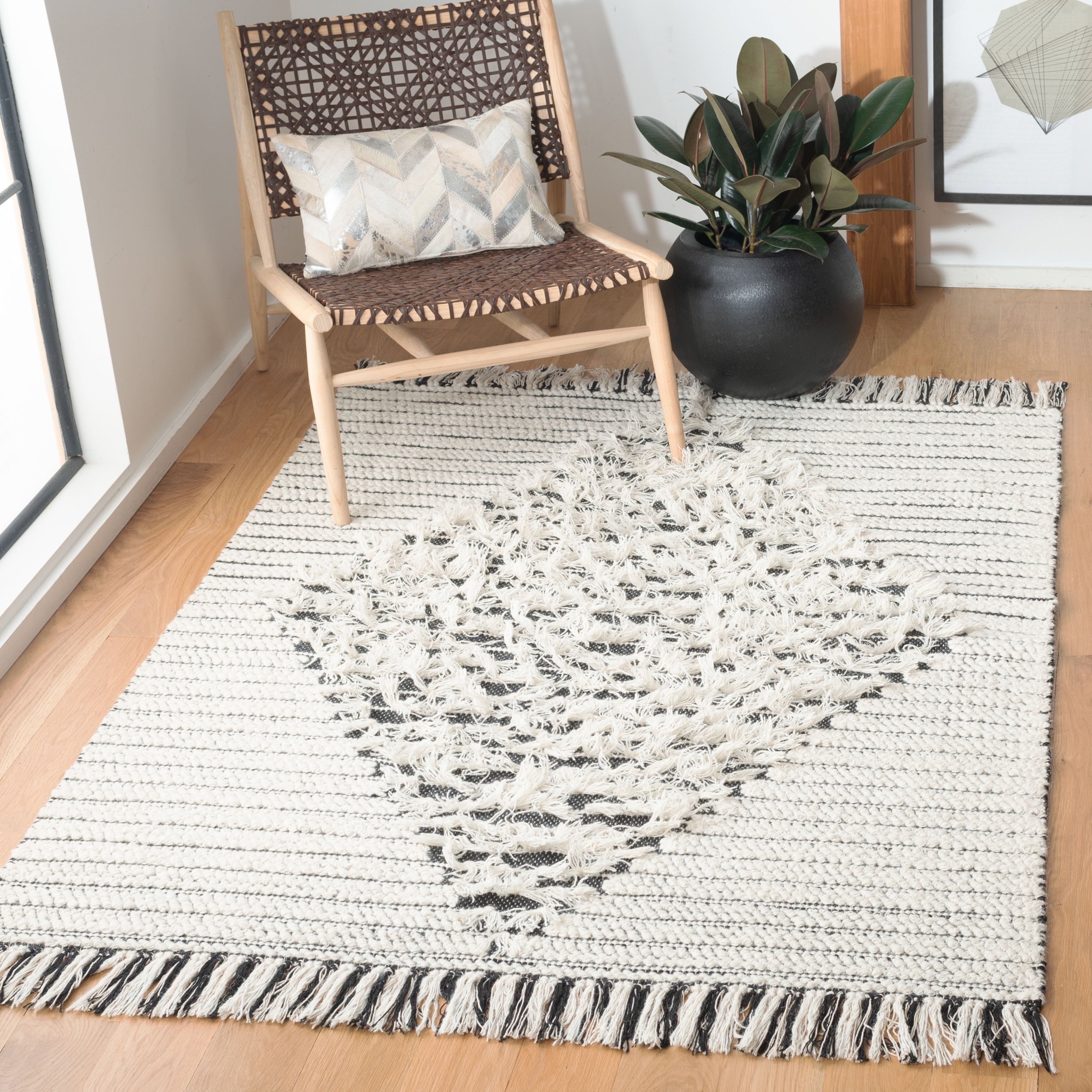 SAFAVIEH Vermont Winton Modern Area Rug, Ivory/Black, 4' x 6'