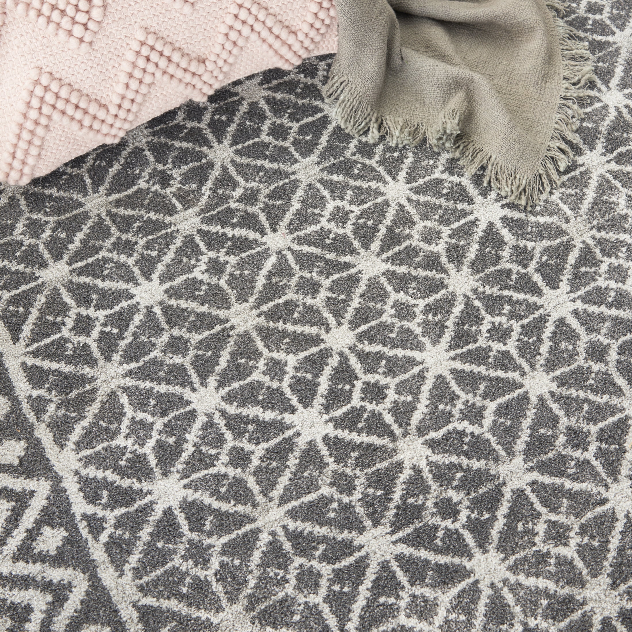 Nourison Palermo 5'3" x 7'3" Charcoal Silver Bohemian Indoor Rug