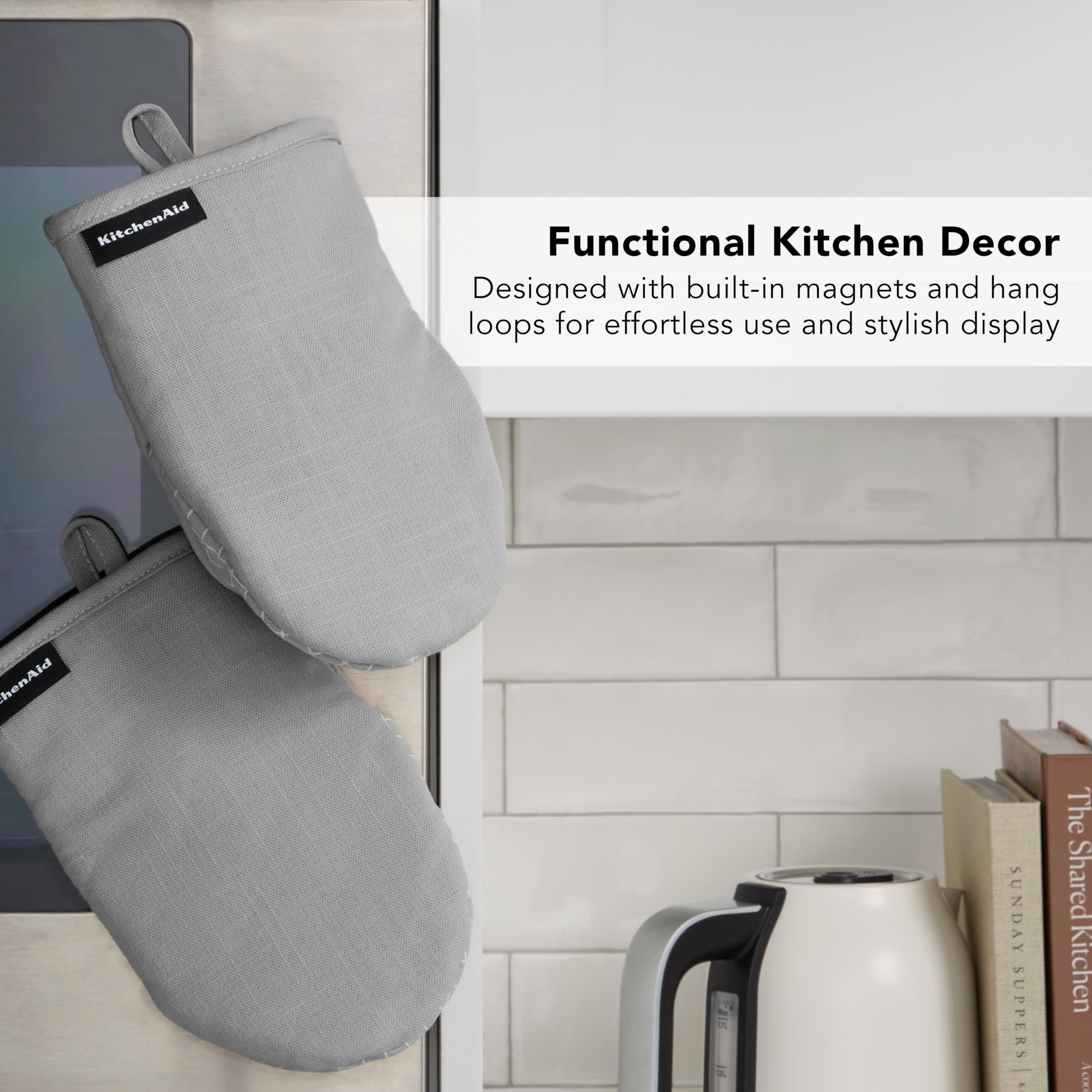 KITCHENAID Gourmet Series Gridlines Mini Oven Mitts 2-Pack Set, Heat Resistant up to 600°F, Soft Silicone Grip, Magnetic Cuff, Matte Grey, 5.5"x9"