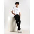 thumbnail image 2 of Jeans rectos de alta elasticidad para hombre Calvin Klein, 2 of 8