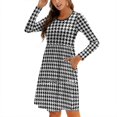 thumbnail image 1 of Robe Évasée Pied-de-Poule Col Carré Robe Élégante Mode Féminine Imprimée Motif Pied-de-Poule Fond Abstrait Texture, 1 of 5