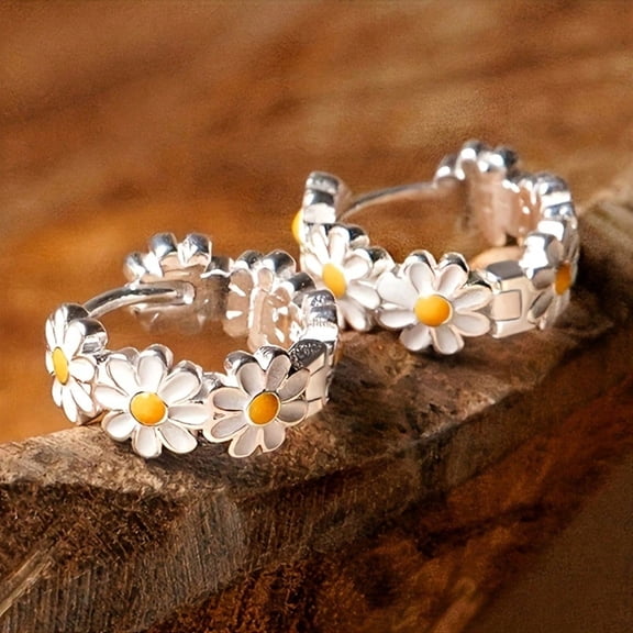 Simple Enamel Daisy Flower Hoop Earrings - Elegant Everyday Earrings for Women, Perfect for Casual Wear, Vacation & Birthday Gifts