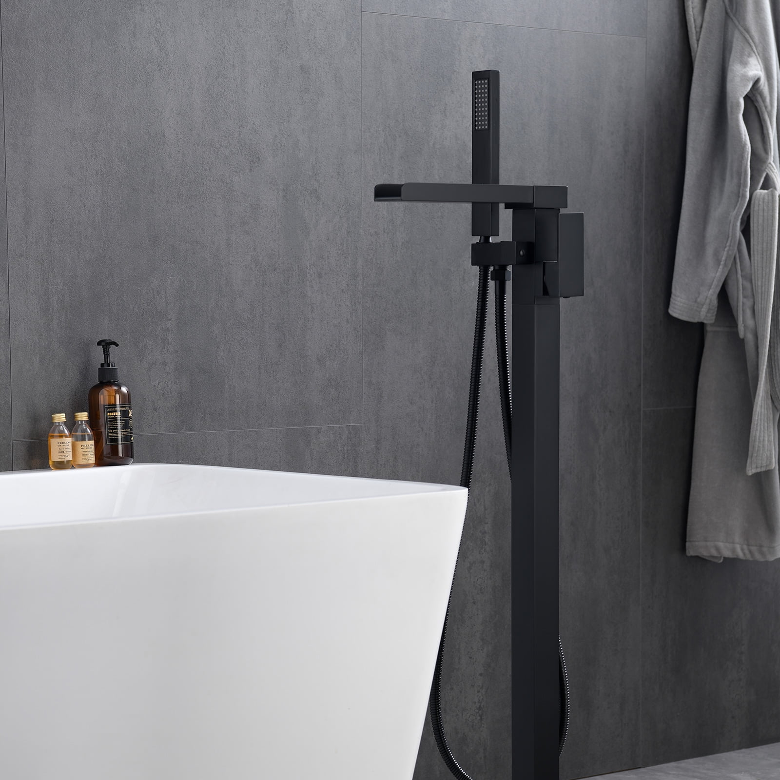 BWE Freestanding Tub Filler Bathtub Faucet Black Floor Mount Brass Bathroom Faucets with Hand Shower