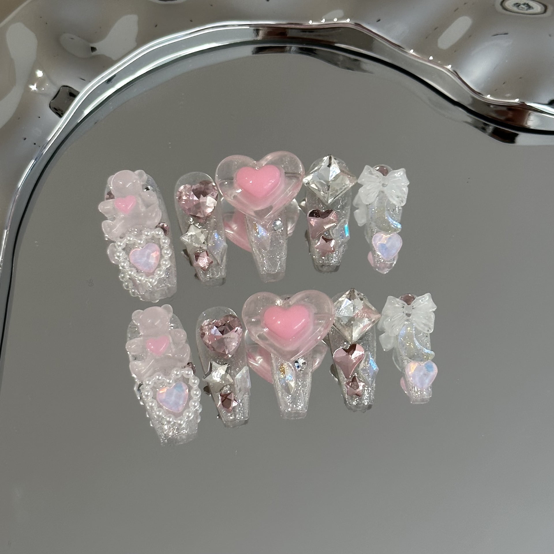 Hand-worn nail pads, high-end pink cartoon bear love nail stickers, removable full of diamonds, cute fake nails