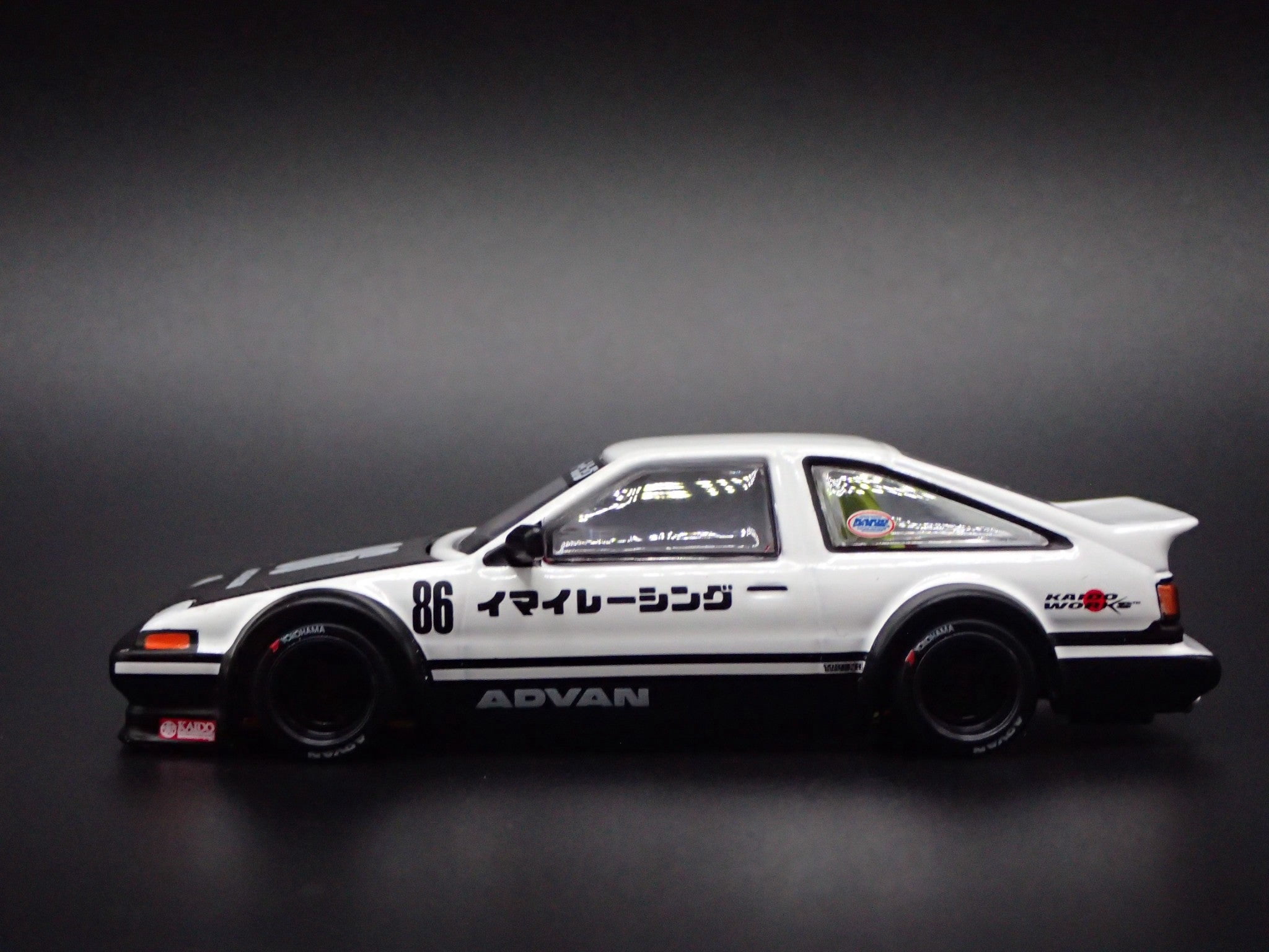 Open Box 1983-1987 TOYOTA AE86 SPRINTER TRUENO KAIDO HOUSE 1/64 SCALE DIECAST MODEL CAR