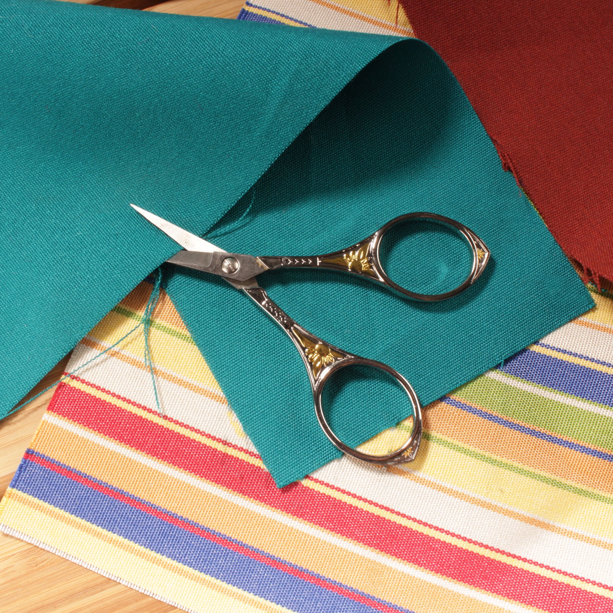 JubileeYarn Scrollwork Embroidery Craft Scissors - Black - 10 Pairs