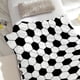 thumbnail image 2 of Manta suave y acogedora con diseño vibrante y estampado digital, microfibra de poliéster para mayor durabilidad, regalo perfecto para fanáticos del fútbol, uso versátil para sofá, cama, viajes,, 2 of 5
