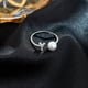 thumbnail image 1 of Anillo de plata con diamantes y perlas sintéticas, diseño de nicho para mujer, anillo de 26 letras, anillo de personalidad simple, 1 of 6