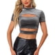 thumbnail image 1 of Camiseta corta ajustada de terciopelo brillante con corte para mujer INSPIRE CHIC, manga corta, color gris, 1 of 6
