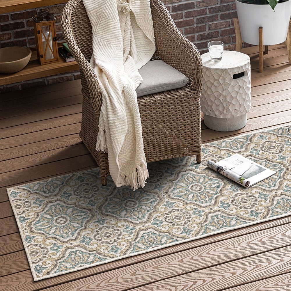 Mohawk Home Positano Outdoor Area Rug, Light Grey, 2' 6" x 6'