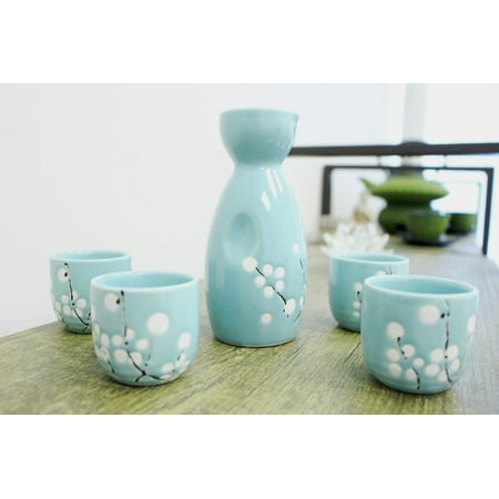 Blue Duck Decanter Blue Winter Flower Japanese Porcelain Sake Set + 4 Cups 1 Decanter / Bottle / Carafe ()
