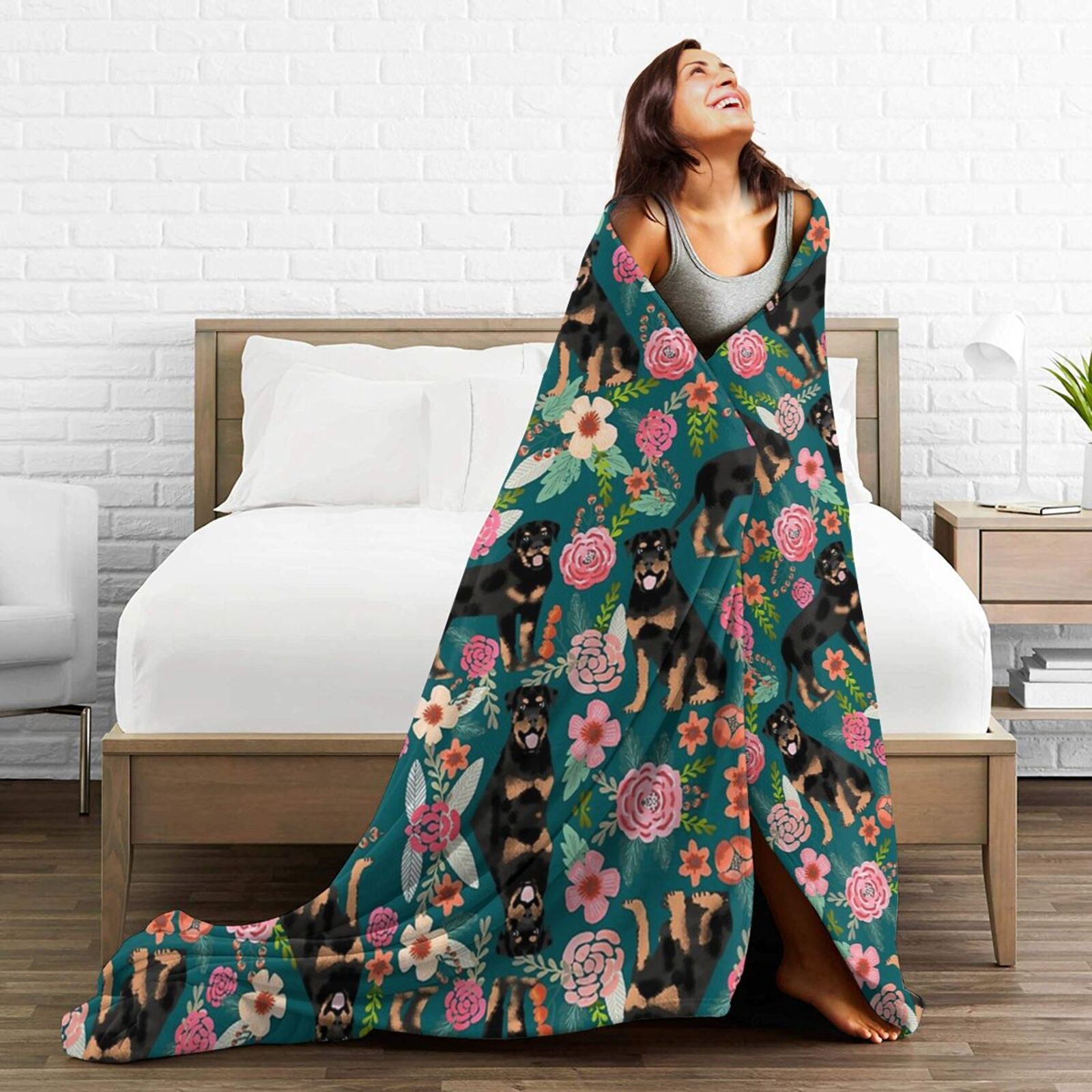 Wijzvio Rottweiler Floral Dog Throw Blanket Soft Fuzzy Fleece Blanket For Couch Bed Living Room Decoration 60"X50"