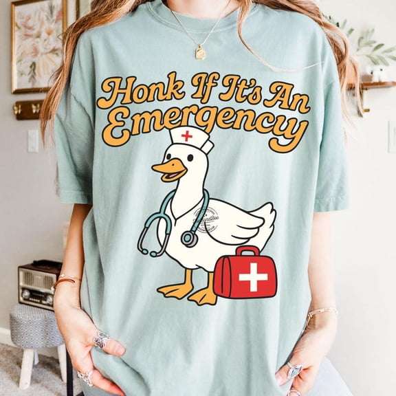 Honk If It's An Emergency Goose Nurse T-shirt, Funny Goose Nurse T-shirt, Quirky Nurse Accessories Gift, Honk Goose Shirt, Funny Nurse Shirt TH220515