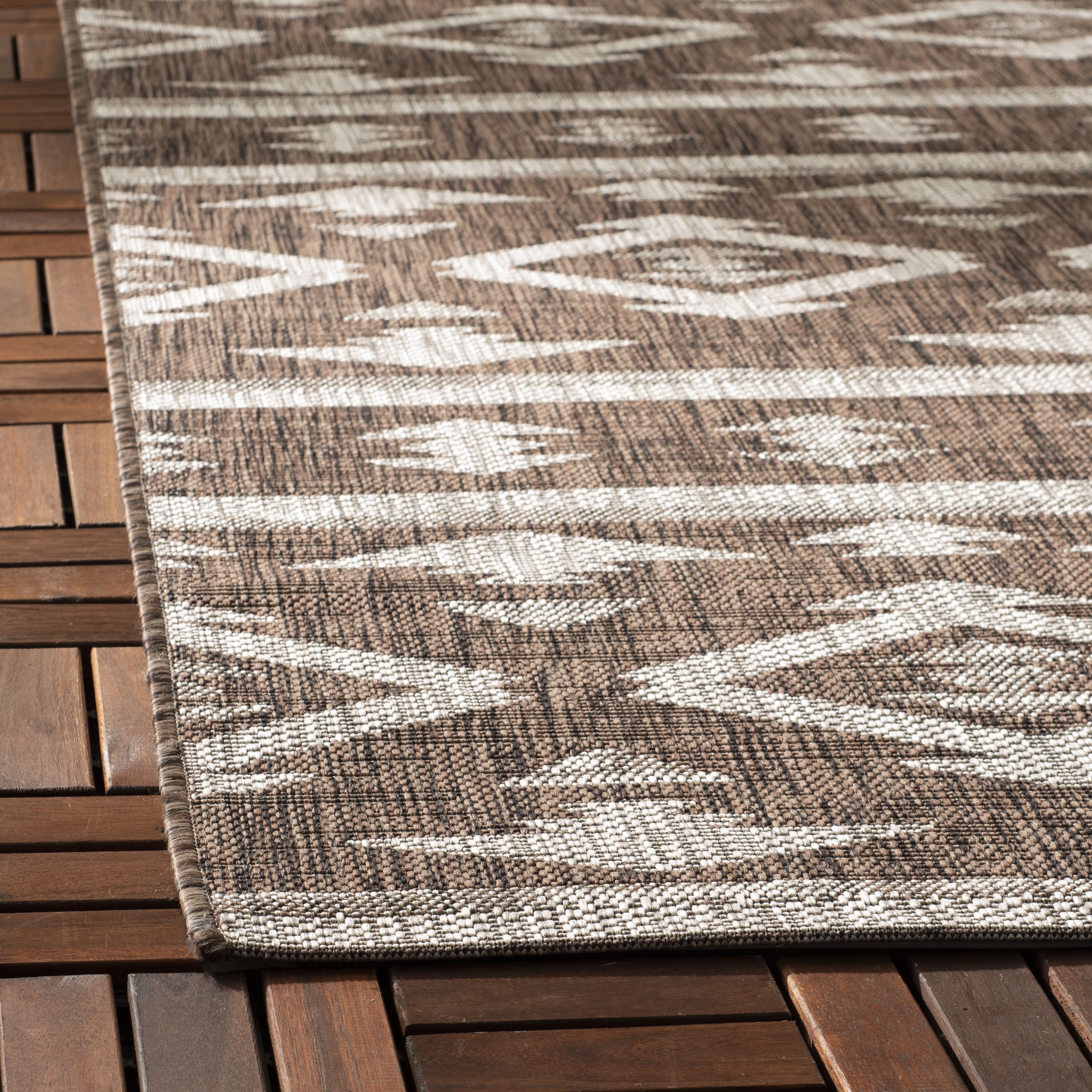 SAFAVIEH Courtyard April Geometric Indoor/Outdoor Area Rug, Brown/Ivory, 6'7" x 9'6"
