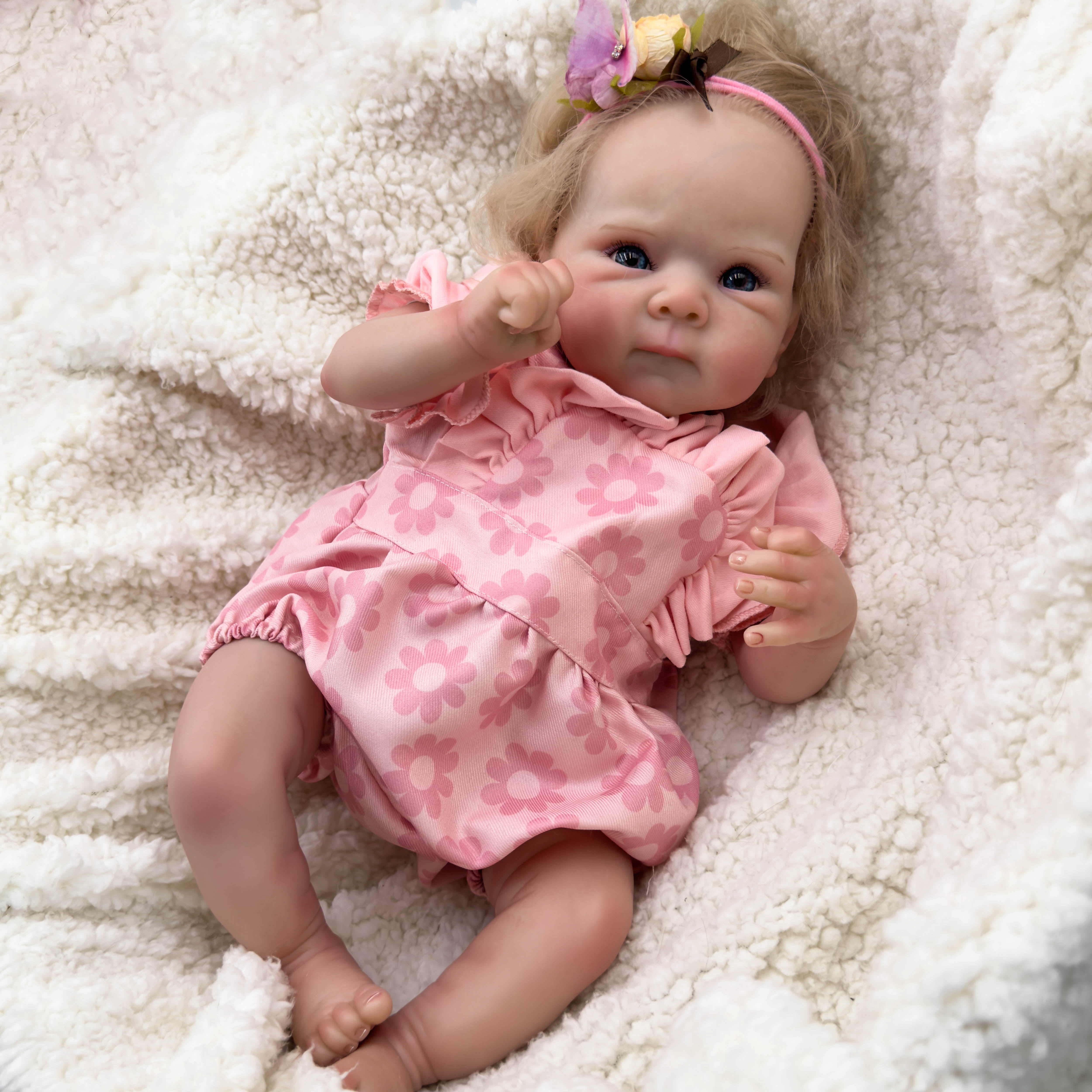 Reborn Baby Dolls 18 inch Lifelike Cute Soft Body Real Newborn Dolls Poseable Real Life Baby with Doll Accessories & Gift Box for 3+ Years Old Kids