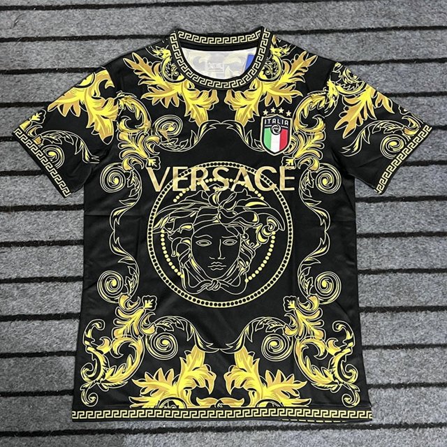 Versión Conceptual Italiana De La Camiseta De Fútbol Dorada Clásica De Verano Para La Temporada 25-26L