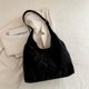 thumbnail image 1 of Bolso de hombro de piel suave de gran capacidad, bolso informal para mujer, nuevo bolso de mano de moda para mujer 2025, 1 of 5