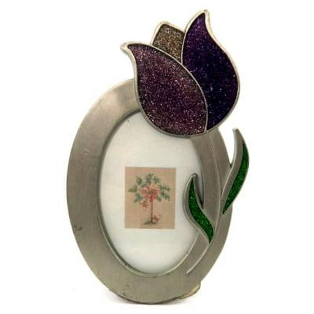 Small oval shaped picture frame with a large tulip along the right side of the frame PF39