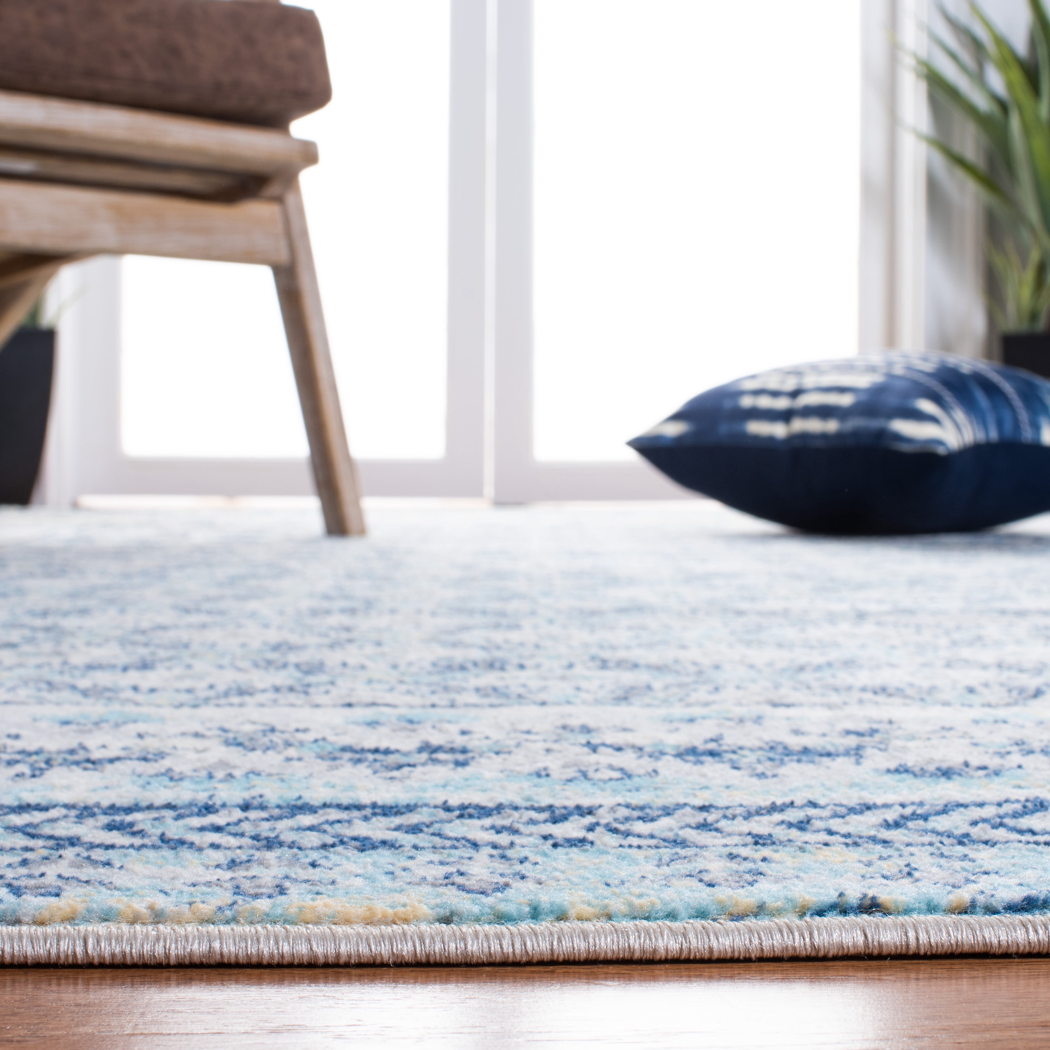 SAFAVIEH Brentwood Dory Geometric Area Rug, Ivory/Aqua, 6'7" x 6'7" Square