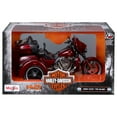 thumbnail image 6 of Maisto Harley Davidson 2021 CVO Tri Glide Diescast Motorcycle, 1:12 Scale, Burgundy, 6 of 8