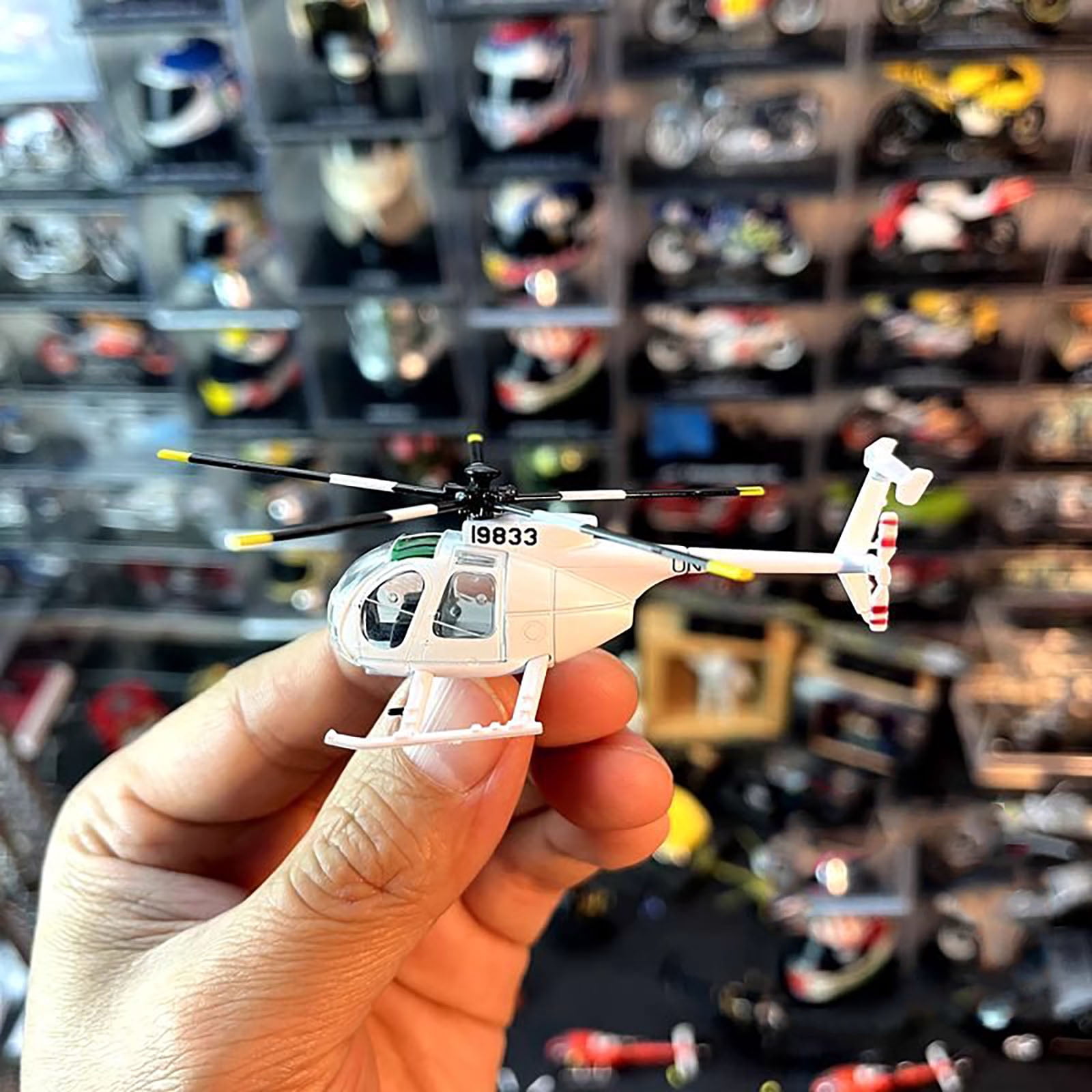 ARCADORA US Army MH-6 Little Bird Helicopter Model 1:100 Scale Diecast Alloy Plane 2.8in Collection Decor Gift with Stand