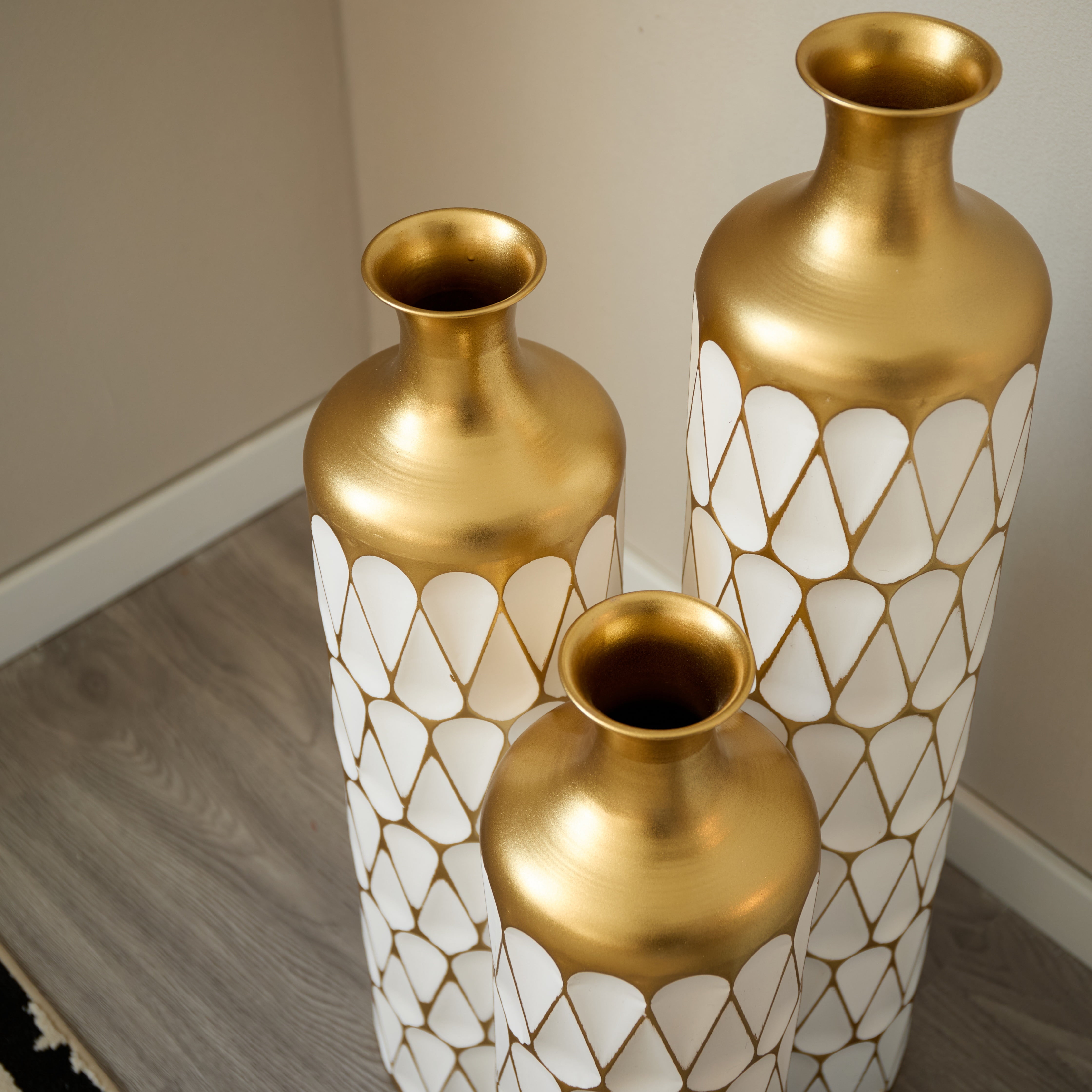 Aukfa Metal Decorative Tall Floor Vase,Set of 3 Large glazed Vases,22.83"/ 27.17"/31.5" H,Gold