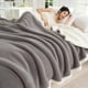 thumbnail image 1 of Xihbxyly Manta de Franela Polar, Cálida de Doble Capa, Suave Poliéster, Acogedora Funda para Cama o Sofá, para Todo Tipo de Clima, Fácil de Limpiar, 180 X 200 Cm, Verde, Blanco, Gris, Rosa, Morado y, 1 of 6