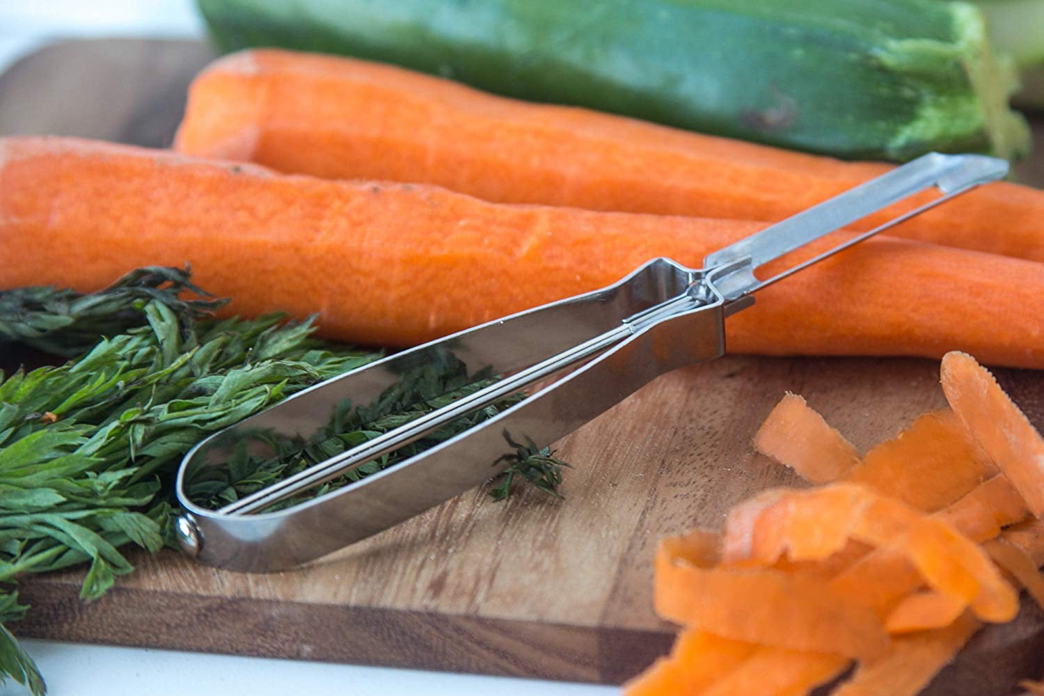 FoxRun Classic Stainless Steel Fruit Vegetable Peeler Peel Carrot Potato Tool