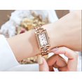thumbnail image 2 of Reloj rectangular para mujer con bisel decorado con cristales Reloj de pulsera clásico con forma de tanque cuadrado y esfera transparente de aspecto elegante (negro - cuero), 2 of 3