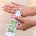 thumbnail image 3 of Crema de manos Pistaché Skincare con aceite de pistacho, 70 ml, con vitamina E, 3 of 9