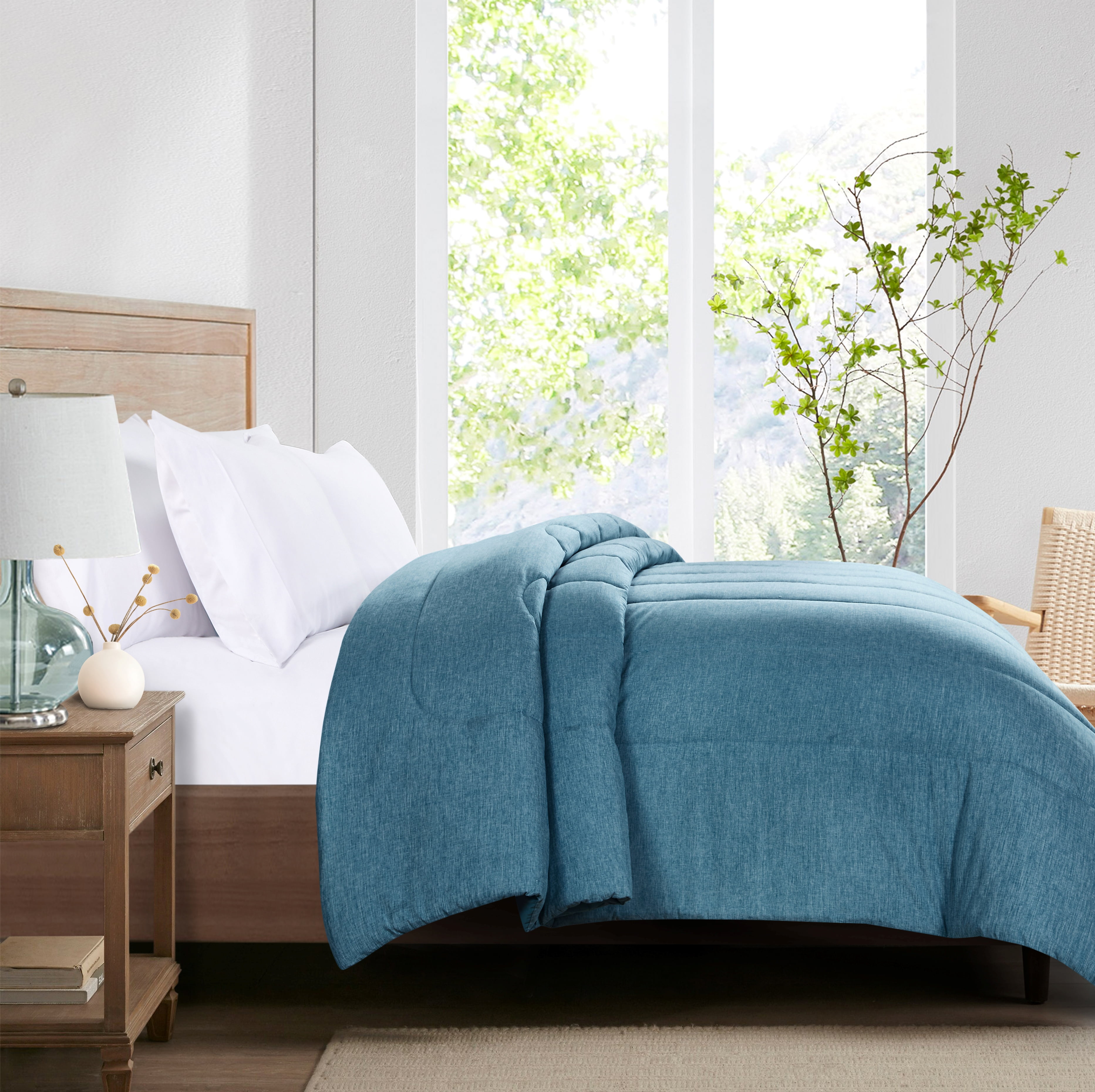 Mainstays Super Soft Microfiber Reversible Comforter, Full/Queen, Cool Blue, 1 Piece