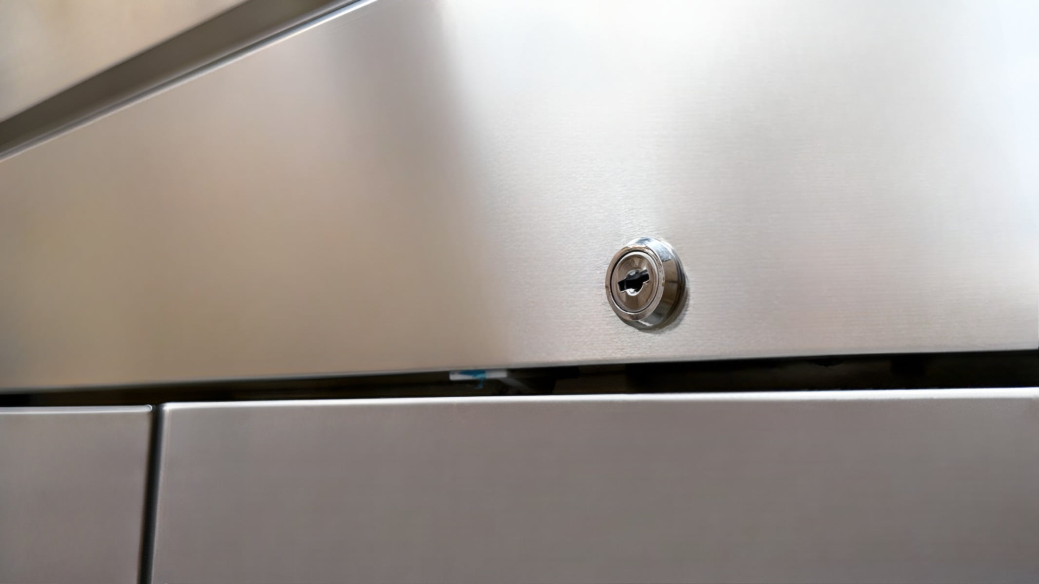 81 in. Commercial Upright Reach-In 3 Door Refrigerator in Stainless Steel 64.8 Cu. Ft. NSF ETL