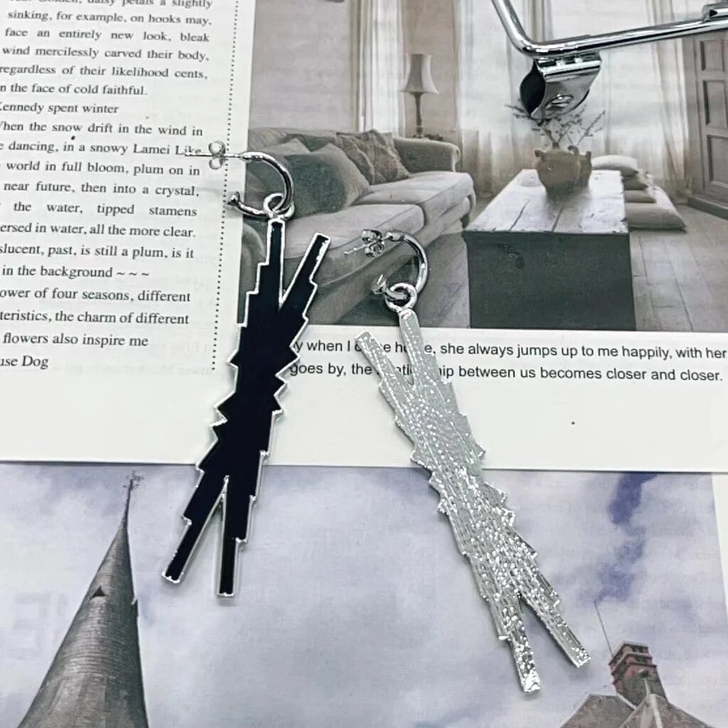 【Third Movement】Melting Heart Earring▲LE SSERAFIM/IVE着用 1pair Kpop Idol LE SSERAFIM Logo Earrings Im Fearless Hoop