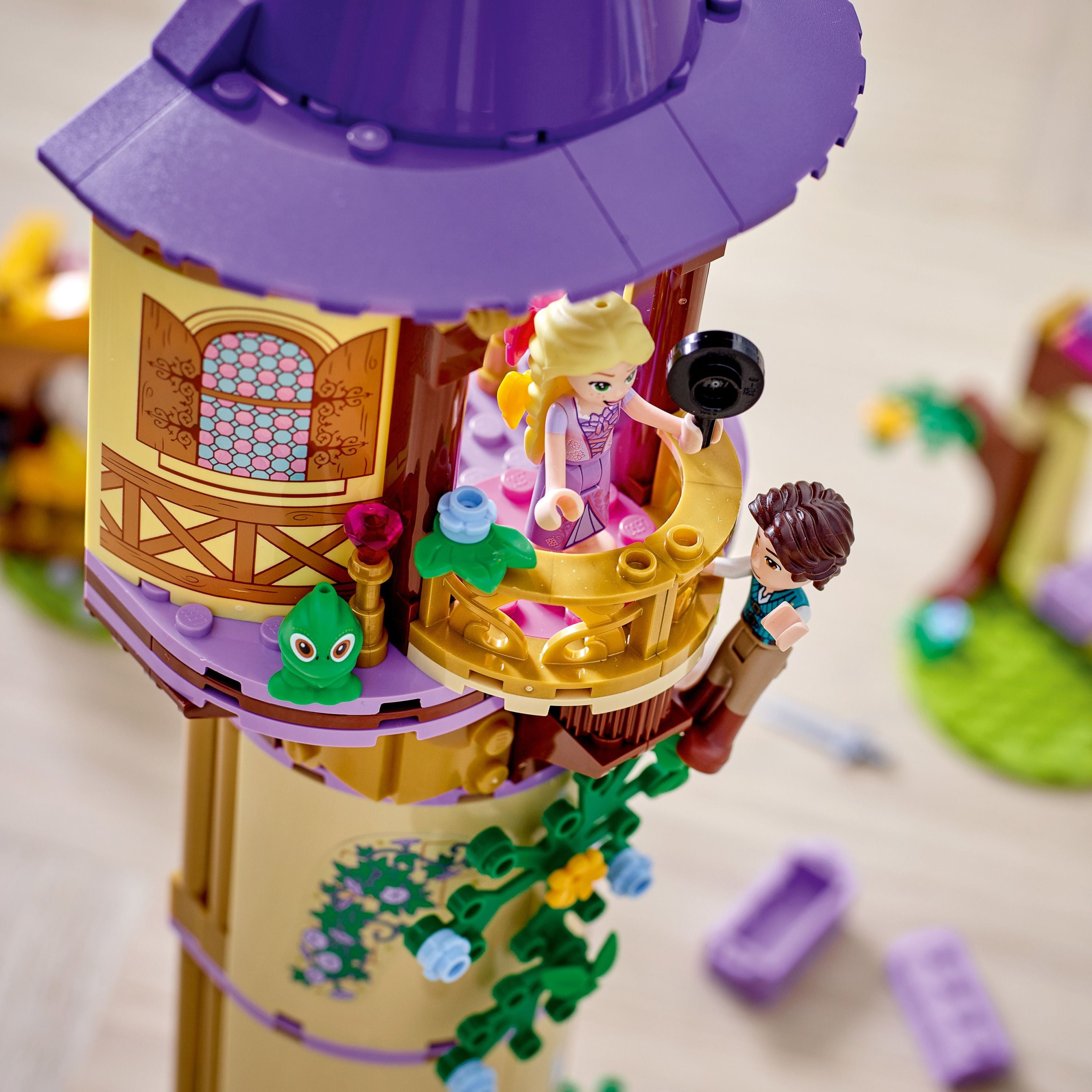 LEGO Disney Princess Rapunzel Vestido Rosa Minidoll de 43195