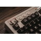 thumbnail image 4 of Teclado retromecánico de 8 bits con Bluetooth/2.4G/USB-C C64, 4 of 7