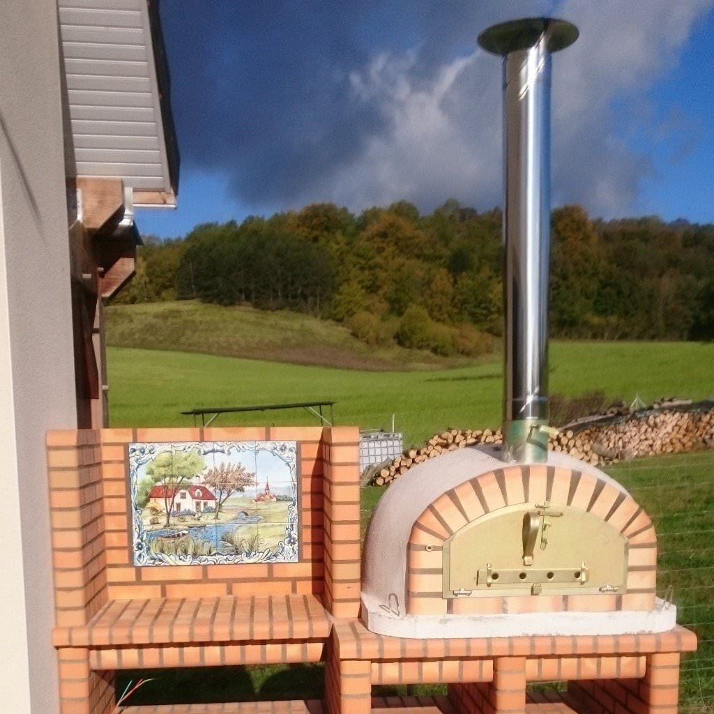 outdoor pizza oven