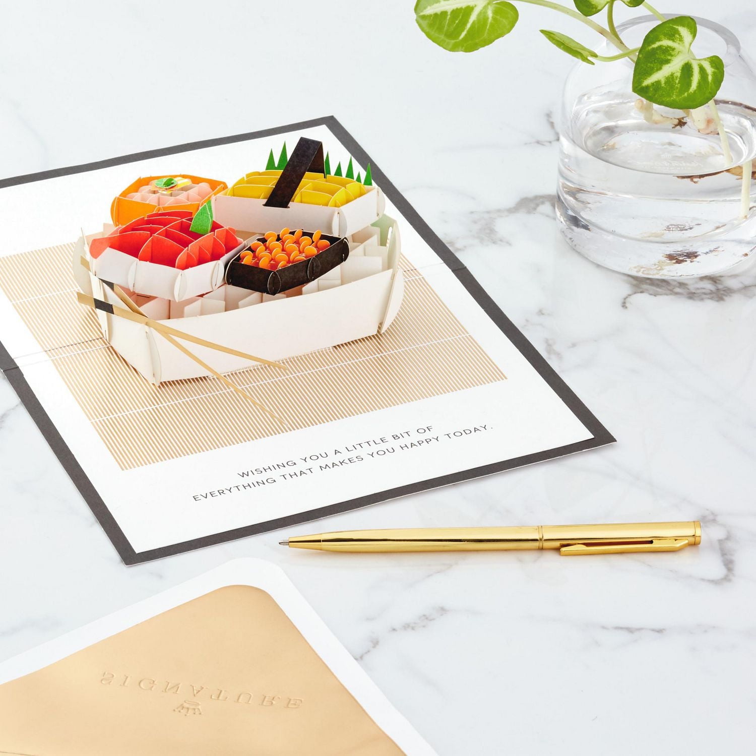 Carte de fête Signature en relief – Paper Wonder de Hallmark (Sushi « Everything That Makes You Happy »)