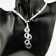 thumbnail image 2 of Collar largo femenino Hugo de Aleaciónes plateadas con borla ovalada, 2 of 9