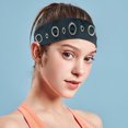 thumbnail image 3 of Diadema geométrica con tachuelas, banda elástica para el cabello con detalles metálicos en forma de M, accesorio de estilo punk para mujer (4 colores, 22 g), 3 of 3