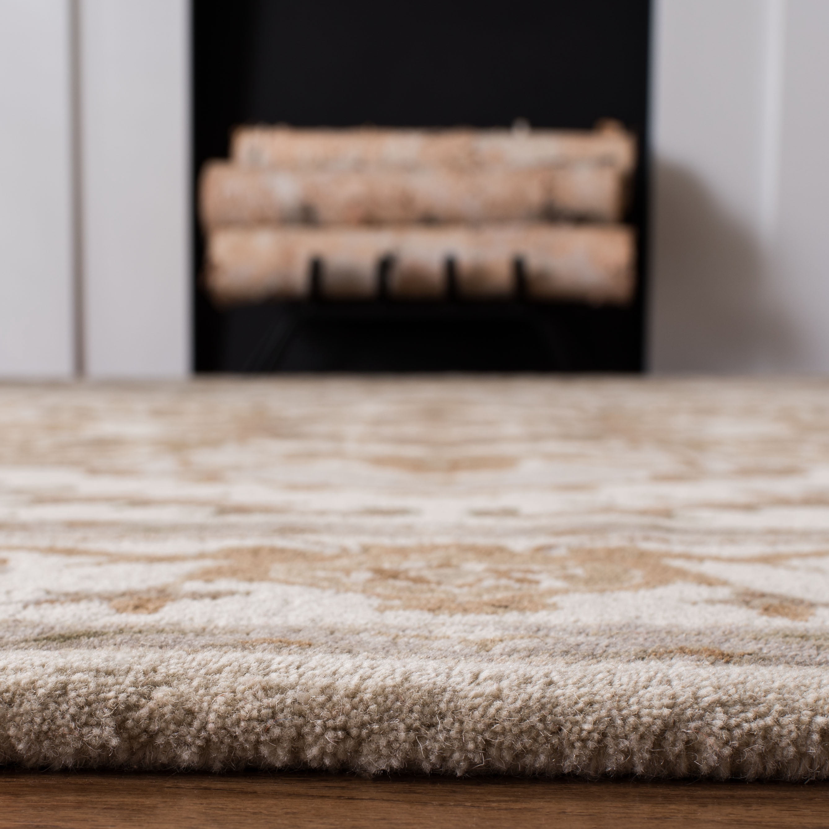 SAFAVIEH Royalty Corine Floral Bordered Area Rug, Beige/Sage, 8' x 10'