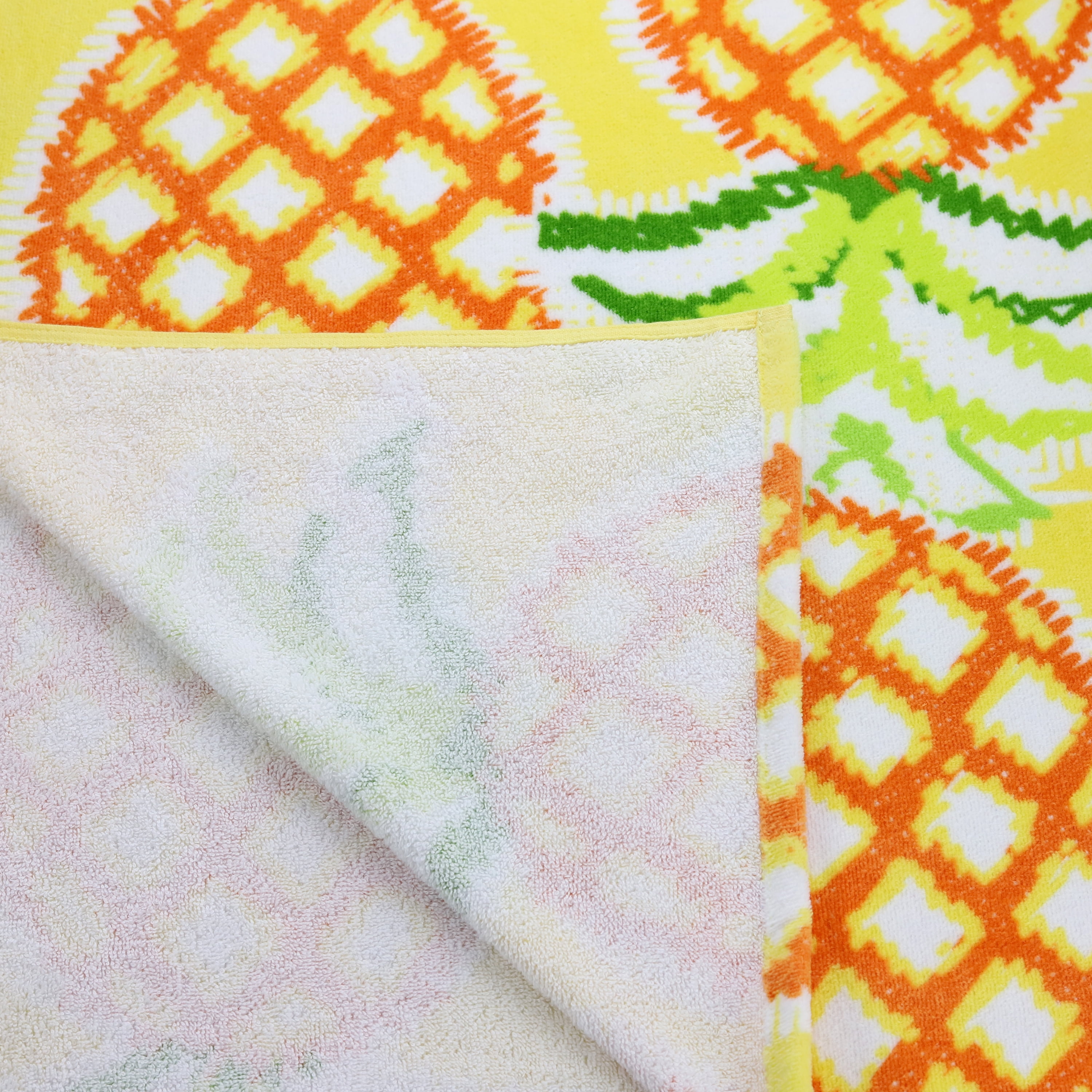 Mainstays Beach Towel, Pineapple Print