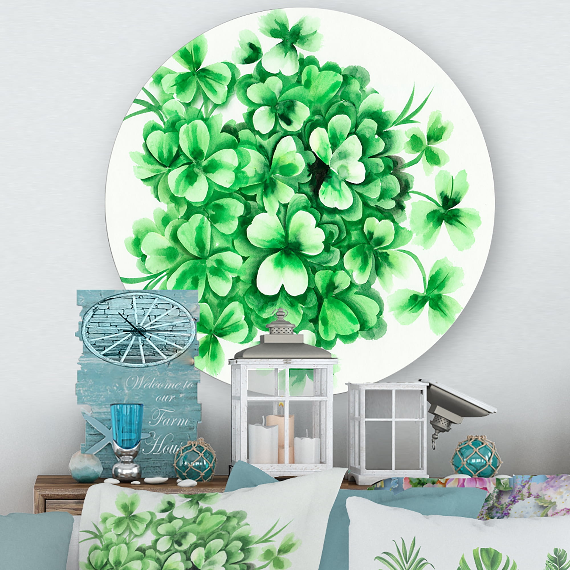 Designart 'Green Vintage Leaves of Shamrock' Traditional Circle Metal Wall Art 11x11 - Disc of 11