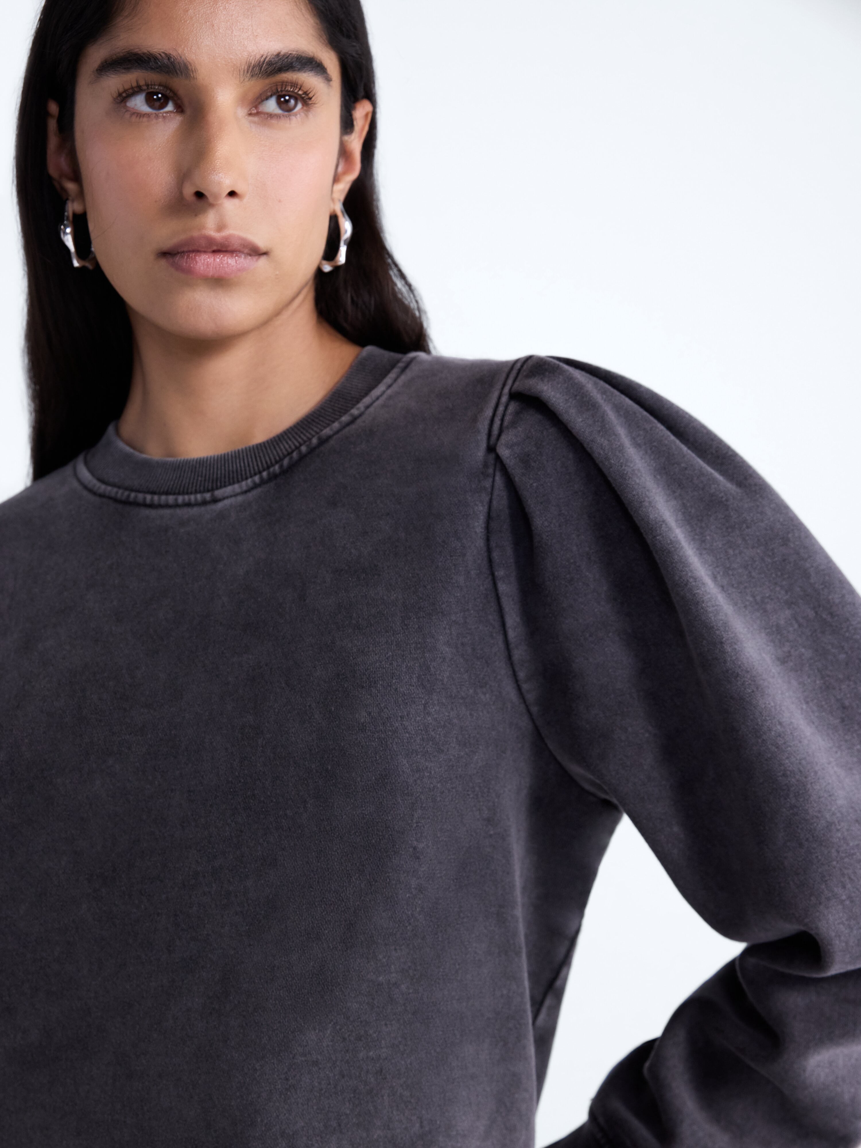 Scoop Women’s and Women's Plus Pleat Shoulder Sweatshirt, Sizes XS-4X