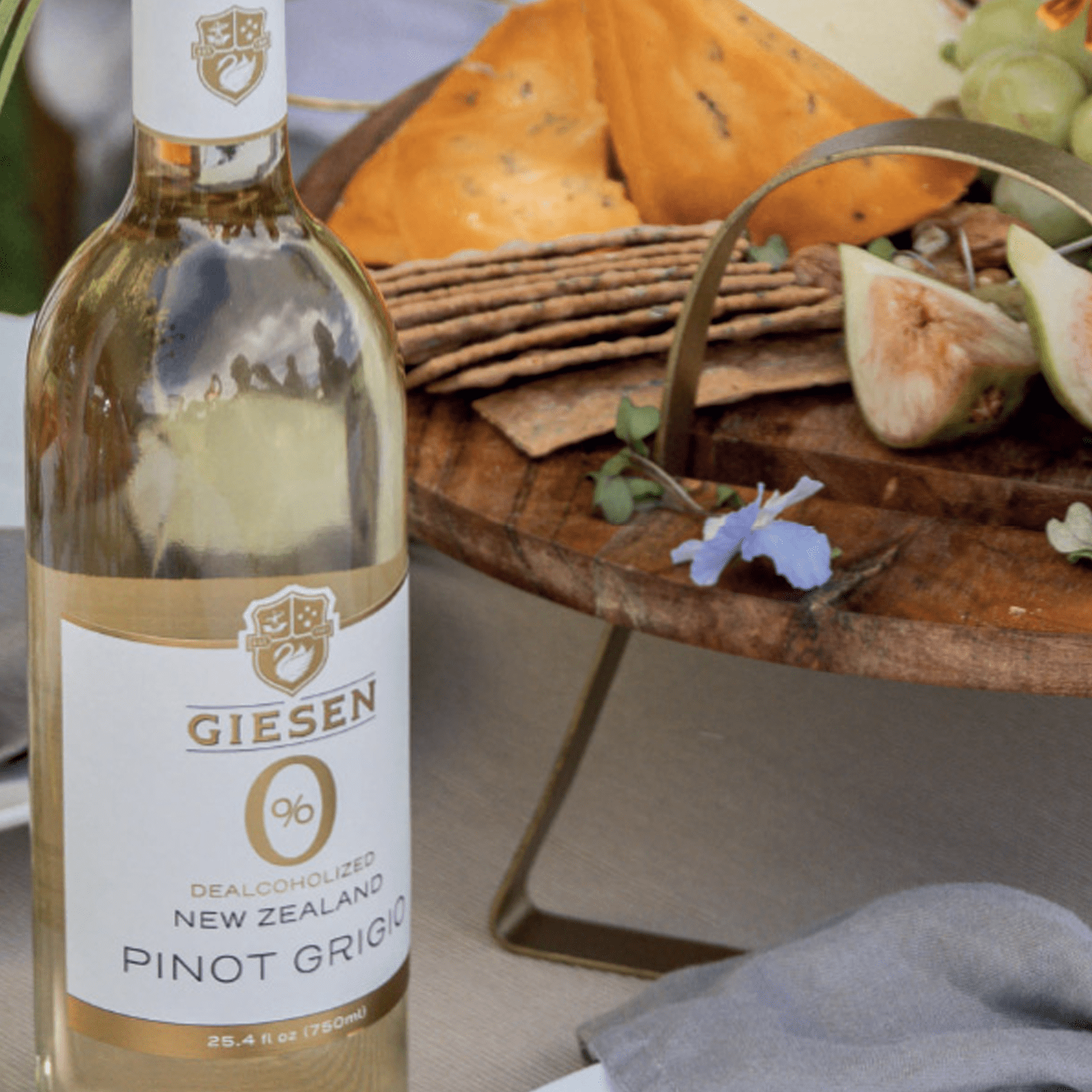 Giesen Non-Alcoholic Premium Pinot Grigio - Premium Dealcoholized White Wine Pinot Gris from New Zealand | 6 PACK